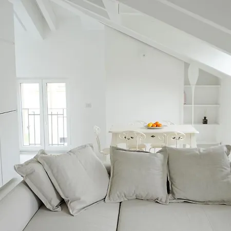 La Maison City Life Apartments-3